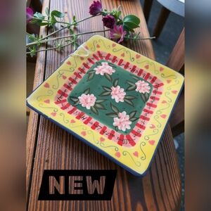 Special Expressions Joyce Shelton vintage plate with feet